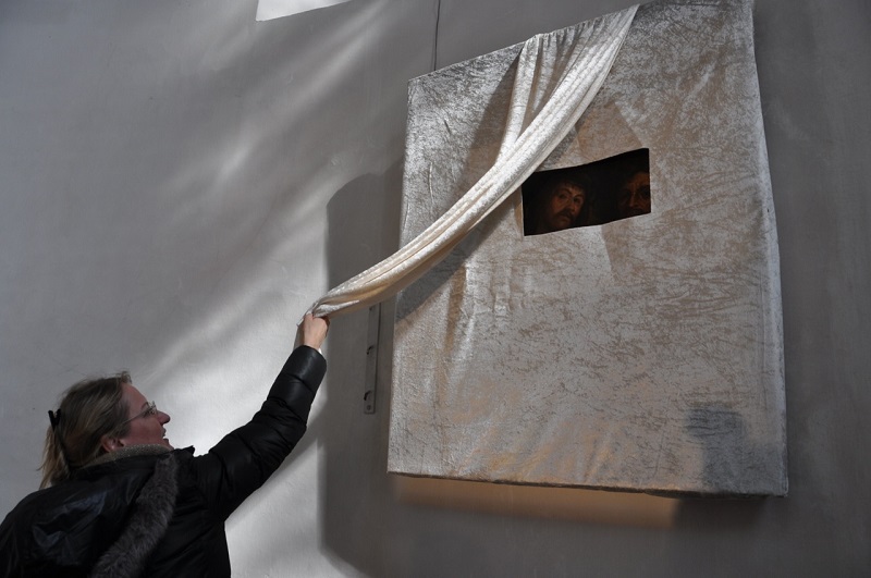Projekt "Der verhüllte Gott": BilderSturmFlut_Regensburg, Neupfarrkirche 2015 (Prof. Verstegen)