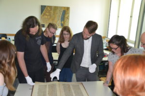 Übung Handschriften Sebastian Watta mit Studenten