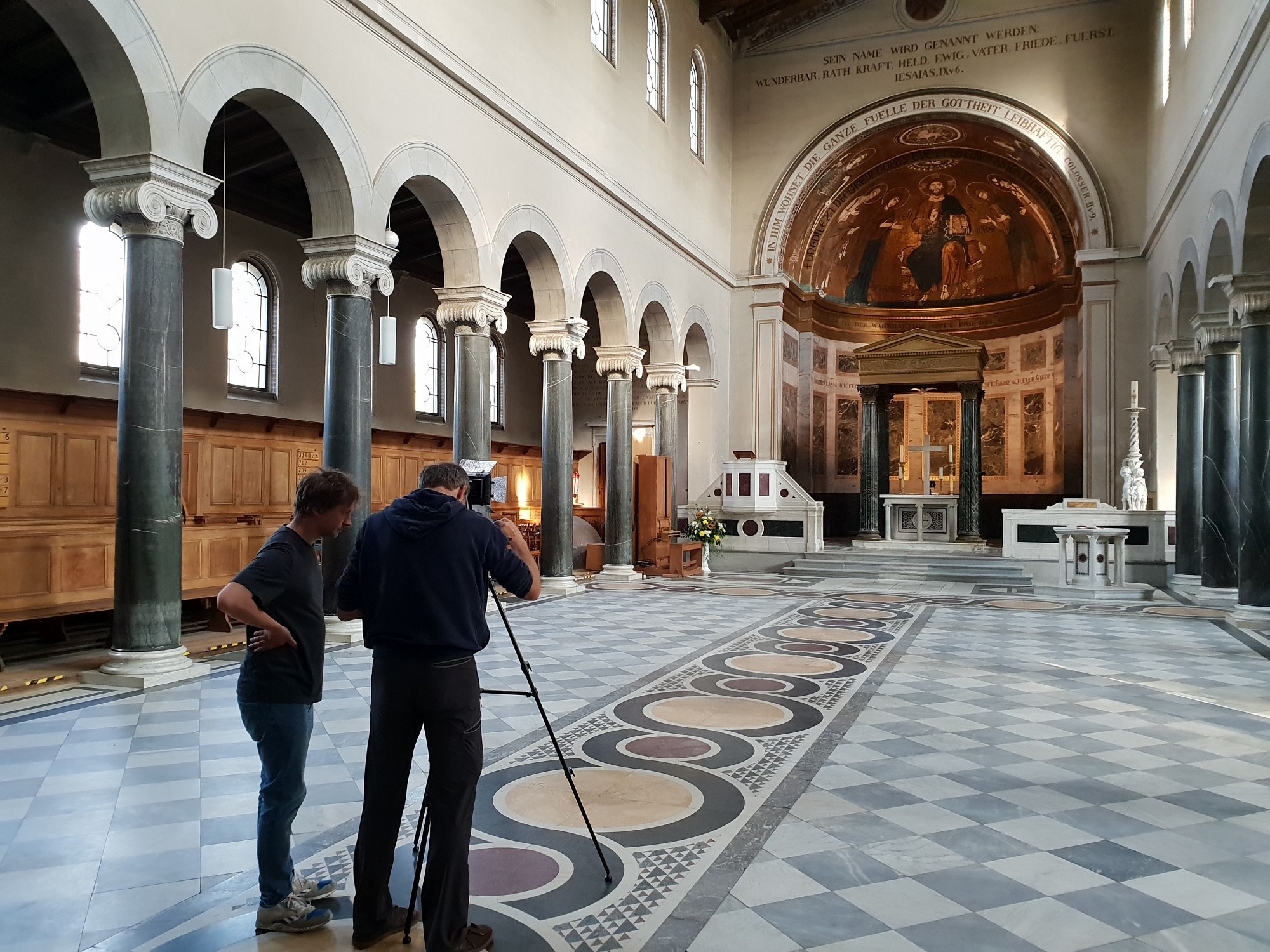 Dreh in der Friedenskirche in Potsdam (Foto: Ute Verstegen).